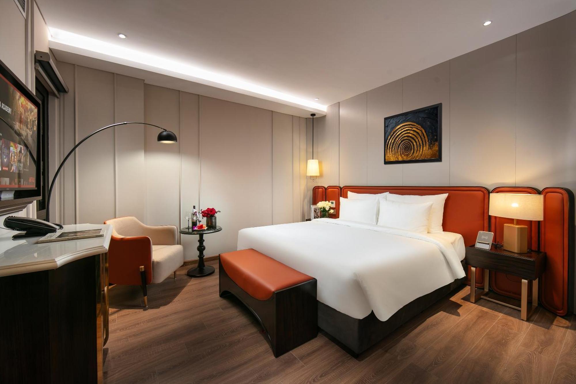 האנוי Le Premier Hotel & Rooftop Bar מראה חיצוני תמונה
