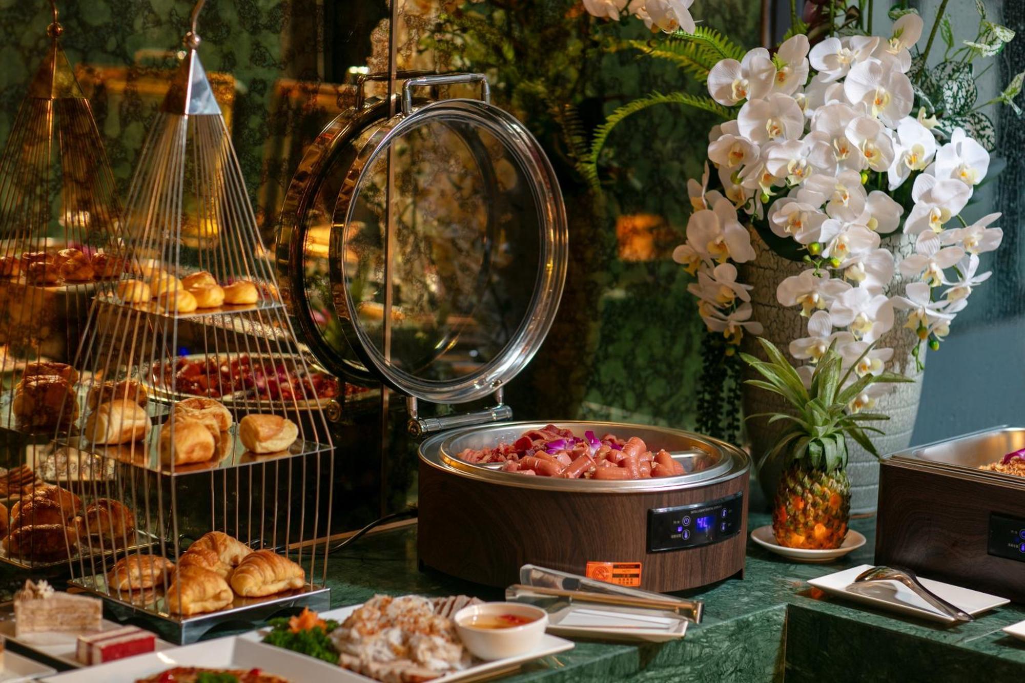 האנוי Le Premier Hotel & Rooftop Bar מראה חיצוני תמונה