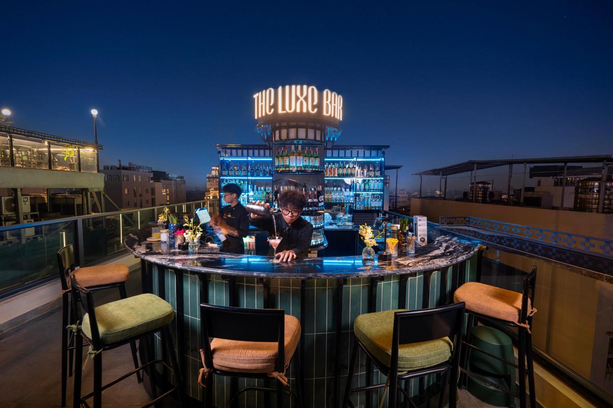 האנוי Le Premier Hotel & Rooftop Bar מראה חיצוני תמונה